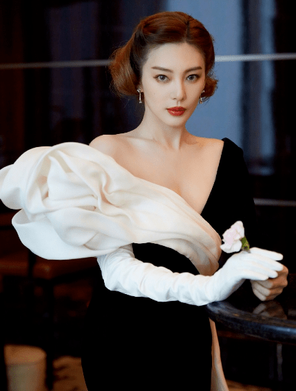 马丽兹最新动态,拥抱自然,心灵宁静之旅