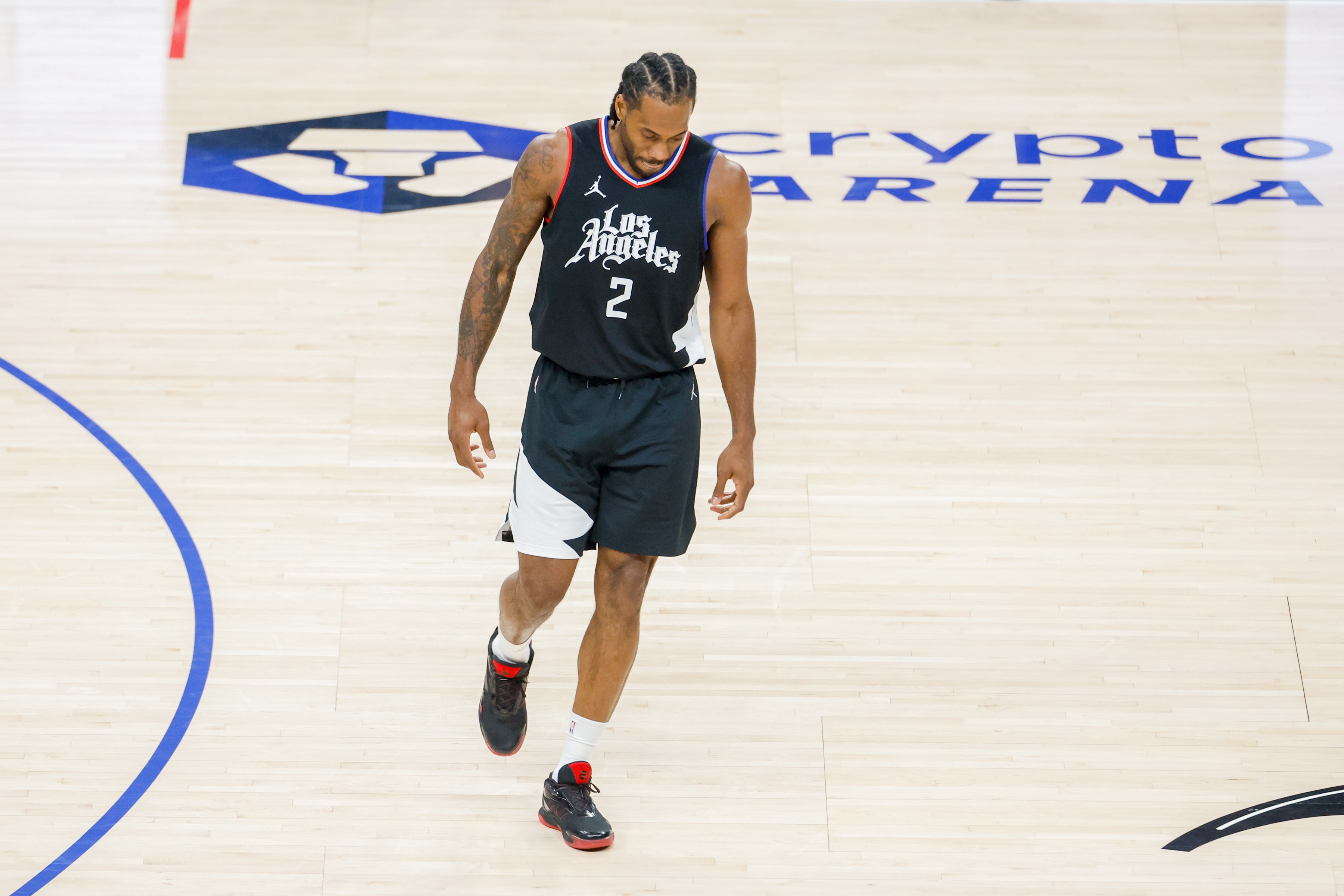 莱昂纳德最新现状揭秘,小巷中的隐藏瑰宝