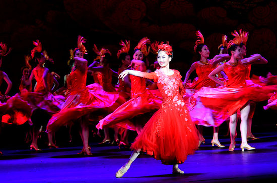 科技与艺术融合下的民族舞蹈剧目独舞创新展示