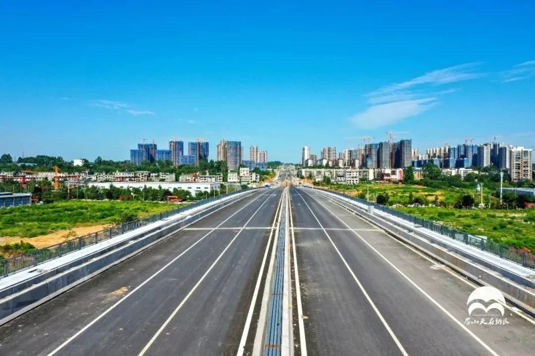 眉山交通最新动态,小城交通奇遇与家的温馨纽带