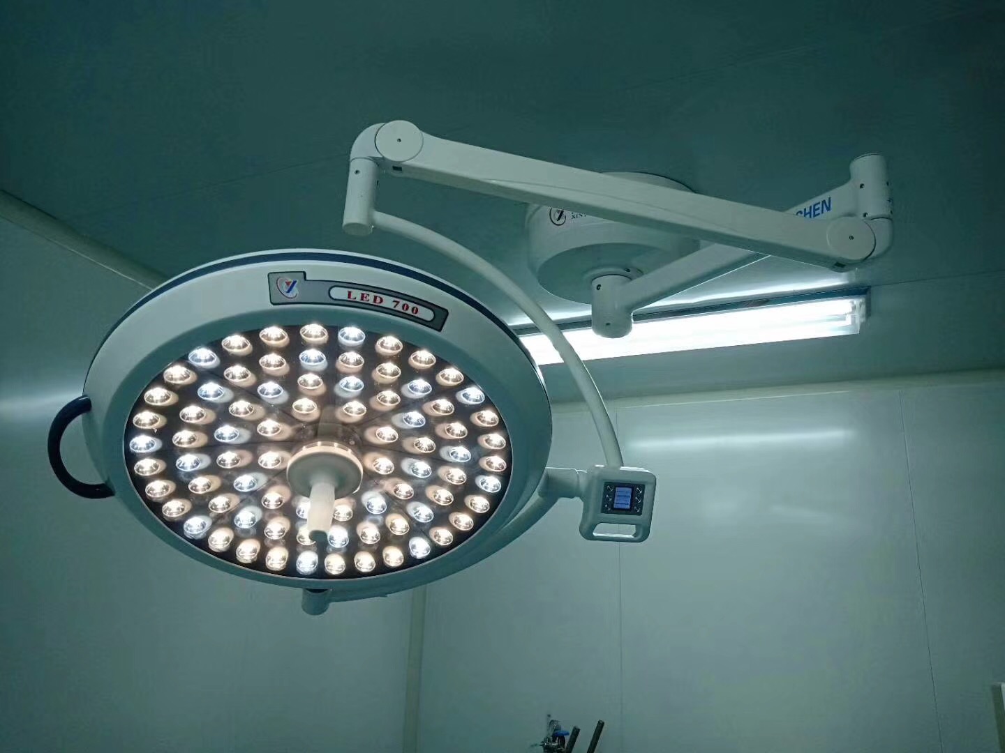 手术无影灯价格探秘，小巷深处的照明专家为你揭秘价格