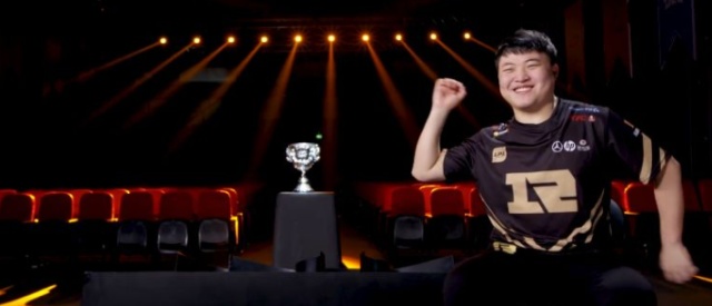 uzi比赛视频大全集