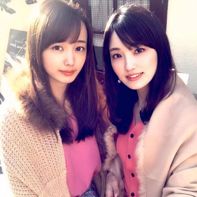 选美冠军背后的秘密与小巷独特小店的故事