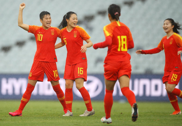 中国女足最新名单照片揭秘，小巷中的秘密小店