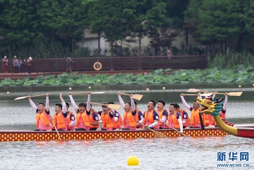 科技重塑水上竞速激情，划龙船比赛的魅力与革新
