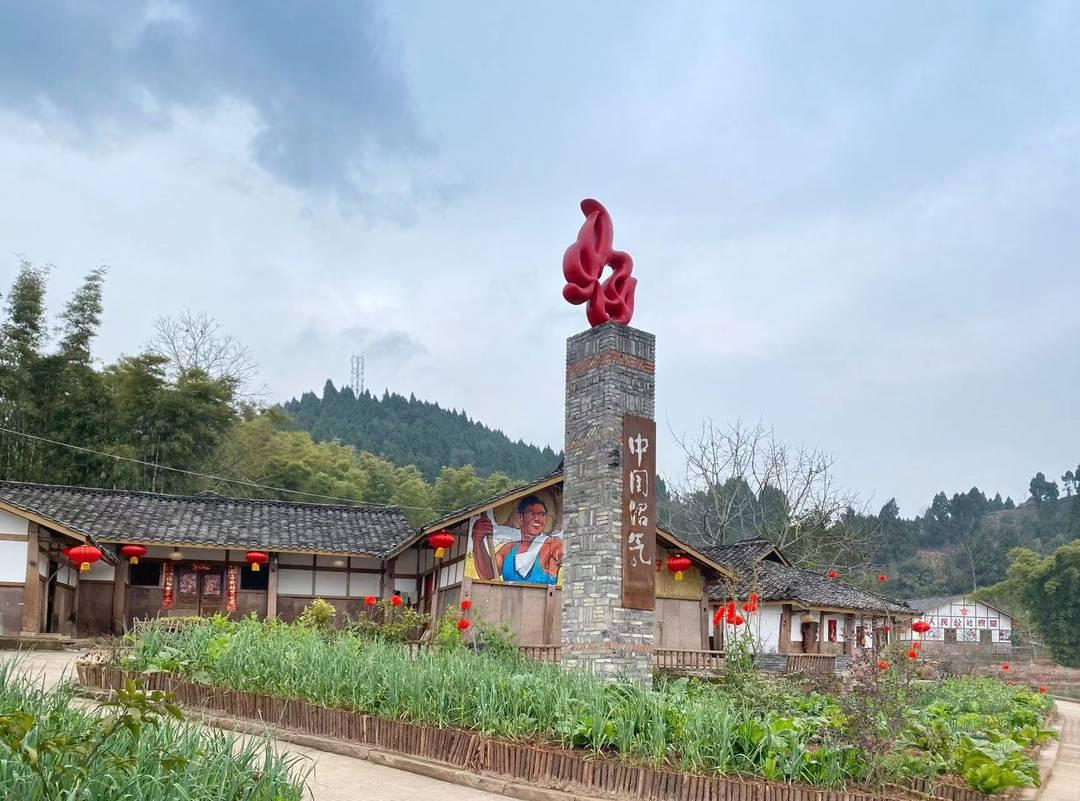 安居古城新建工程，平衡保护与发展的古城重塑标题建议，安居古城，重塑与保护的平衡之道