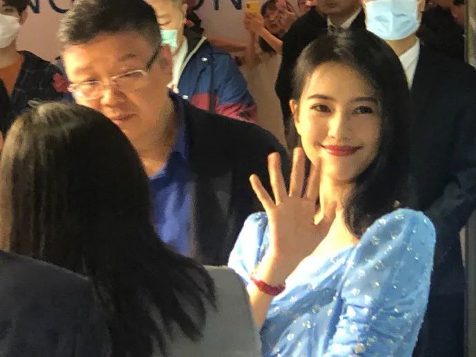 宅男从虚拟走向现实，自信与成就感的蜕变之路