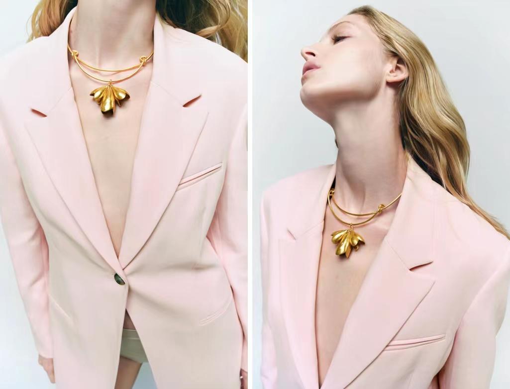 日默瓦新款发布，家的温馨与友情之旅的奇妙旅程