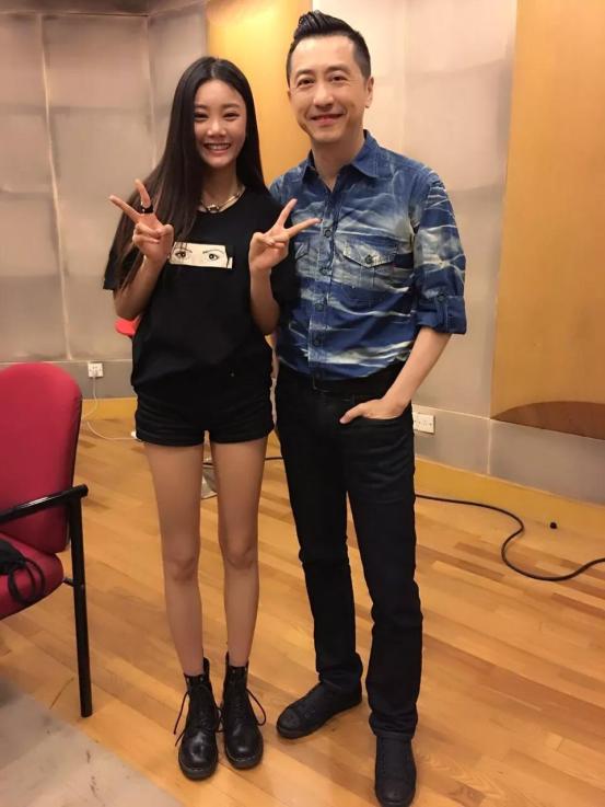 抖音热门新歌大盘点，时代旋律与文化印记的碰撞